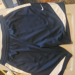 Womens nike basketball shorts size Large perfect condition